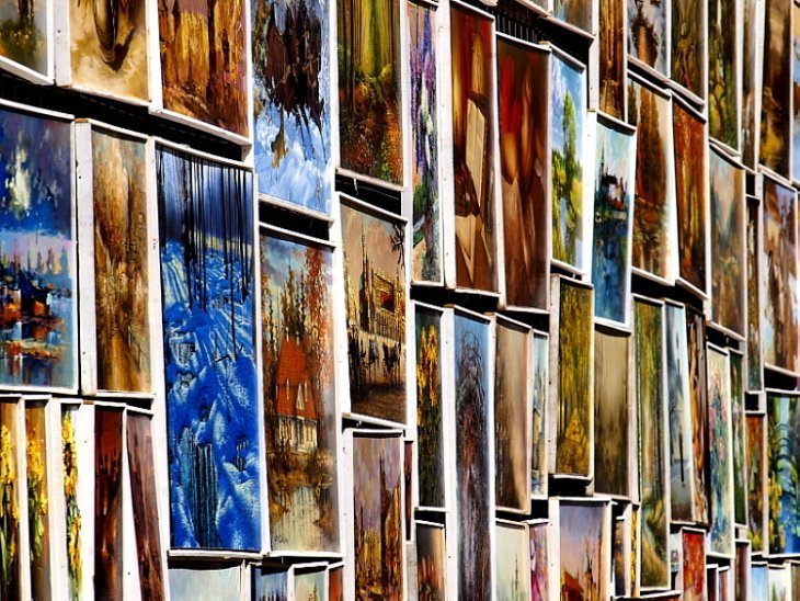 ąrtystyczna ściana