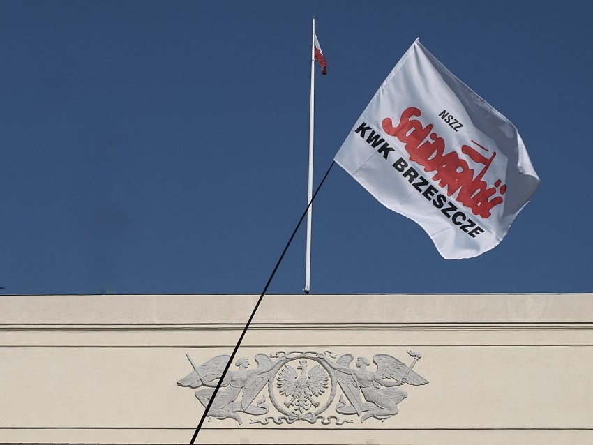 Rzeczpospolita Polska jest demokratycznym państwem prawnym,  urzeczywistniajacym zasady