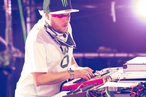 Hacker - My Riot - Przystanek Woodstock 2012