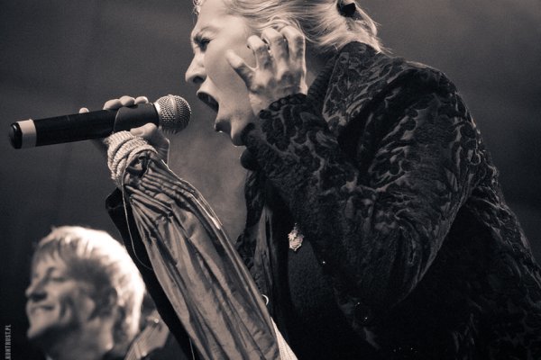 Agata (Kontrust Live @ WOSP Bialystok 13.01.2013)