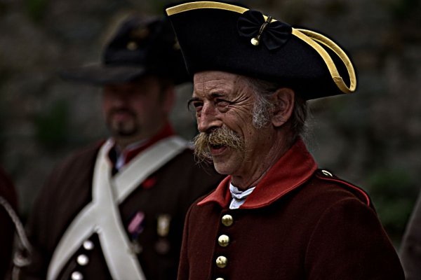 W imieniu Jego Cesarskiej Mości...