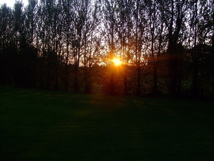 Przebijające się słońce