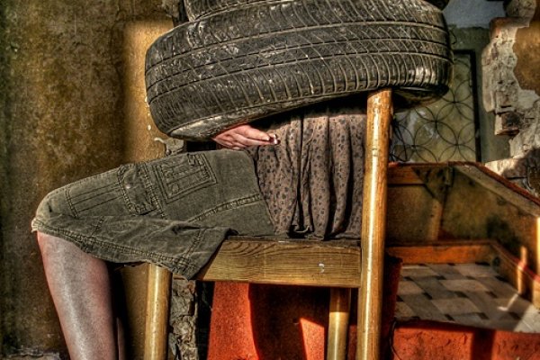 Opuszczona przystań ciężarówek