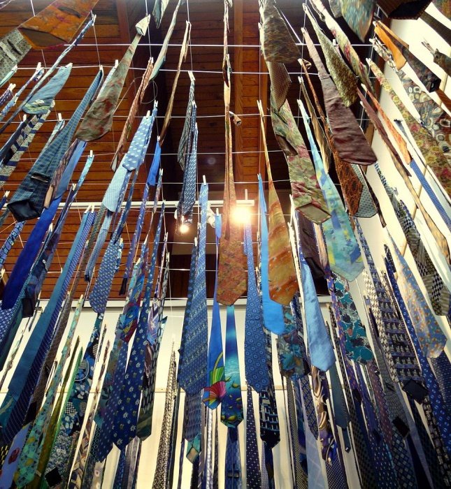 ...głowami w dół..